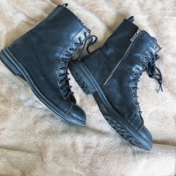 Combat boots - Picture 1 of 4